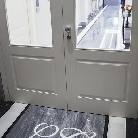 Отель Correnti Boutique Санремо